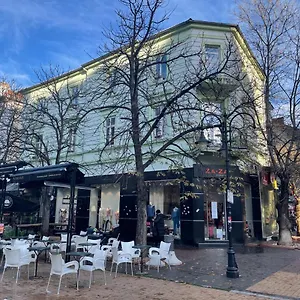 The Bar House Vandrarhem